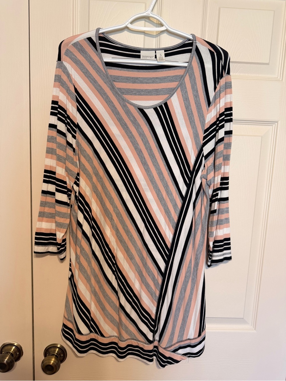 Chico’s Zenergy X-Large Sensory Pink Gray Black Striped Tunic Top (Chico size 3)